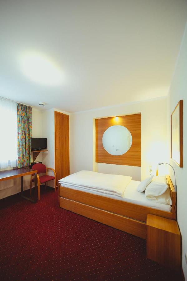 Hotel Am Muehlbach ฟอร์บาค ภายนอก รูปภาพ